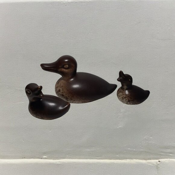 Howard Pierce Ducks Mama and Ducklings Brown Spotted 3 pc California Pottery - Picture 5 of 15